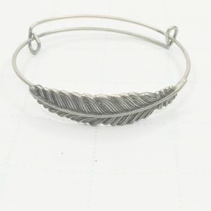 5/$25 Brass Boho Expandable Feather Bangle